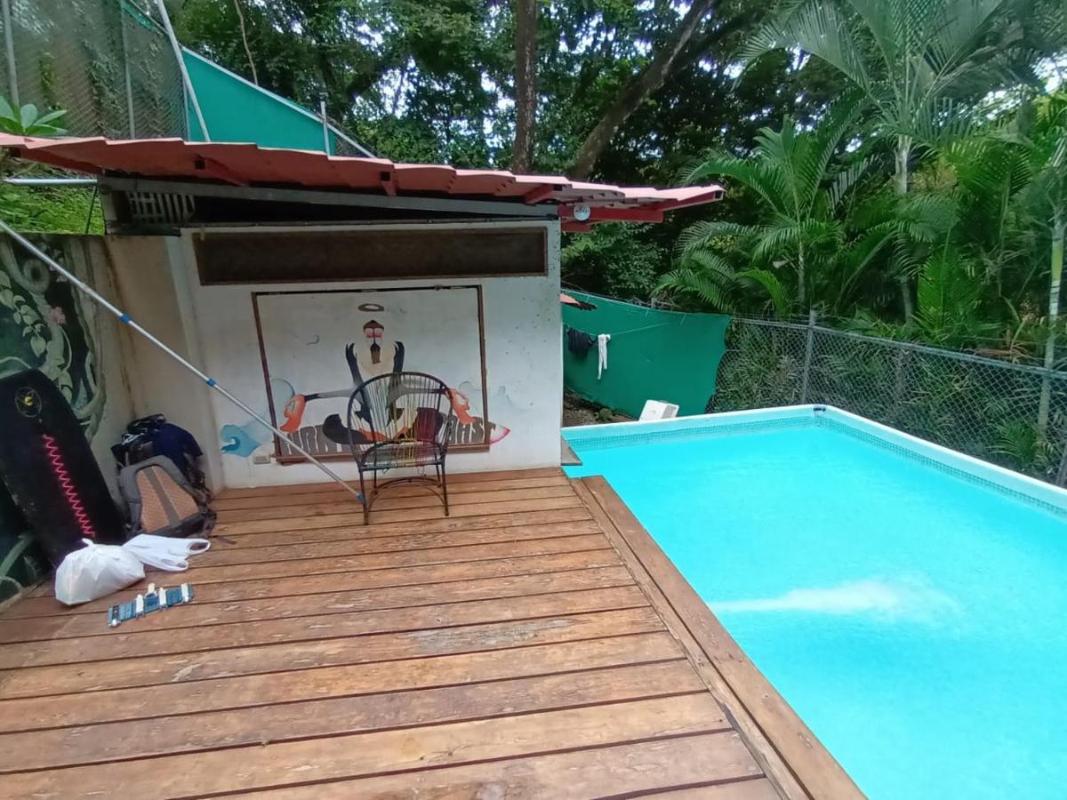 Готель Burnt Toast Surfcamp Носара Екстер'єр фото