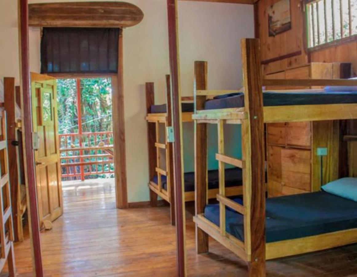 Готель Burnt Toast Surfcamp Носара Екстер'єр фото