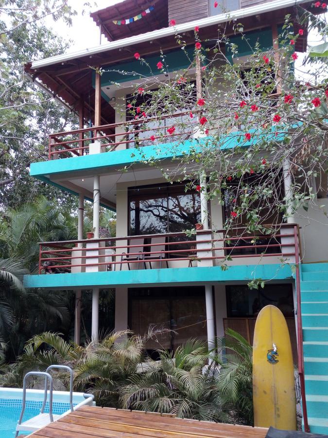 Готель Burnt Toast Surfcamp Носара Екстер'єр фото
